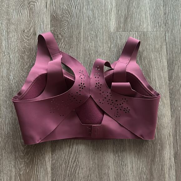 Victoria's Secret Sport Angel Max Sports Bra 32C - Picture 3 of 3